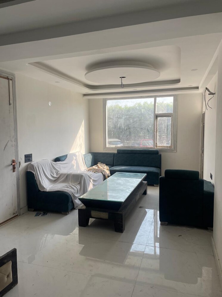 Living Room, pir machalla 3 Bedroom 2200 Sq.Ft. Apartment In Pir Machalla Zirakpur 9221538