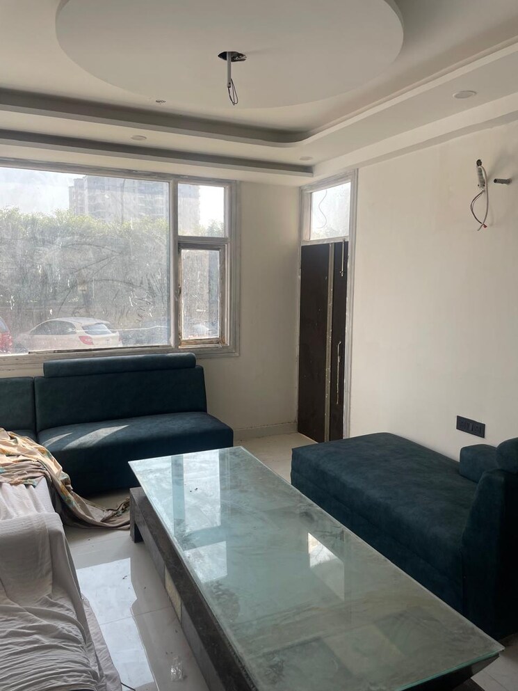 Living Room, pir machalla 3 Bedroom 2200 Sq.Ft. Apartment In Pir Machalla Zirakpur 9221538