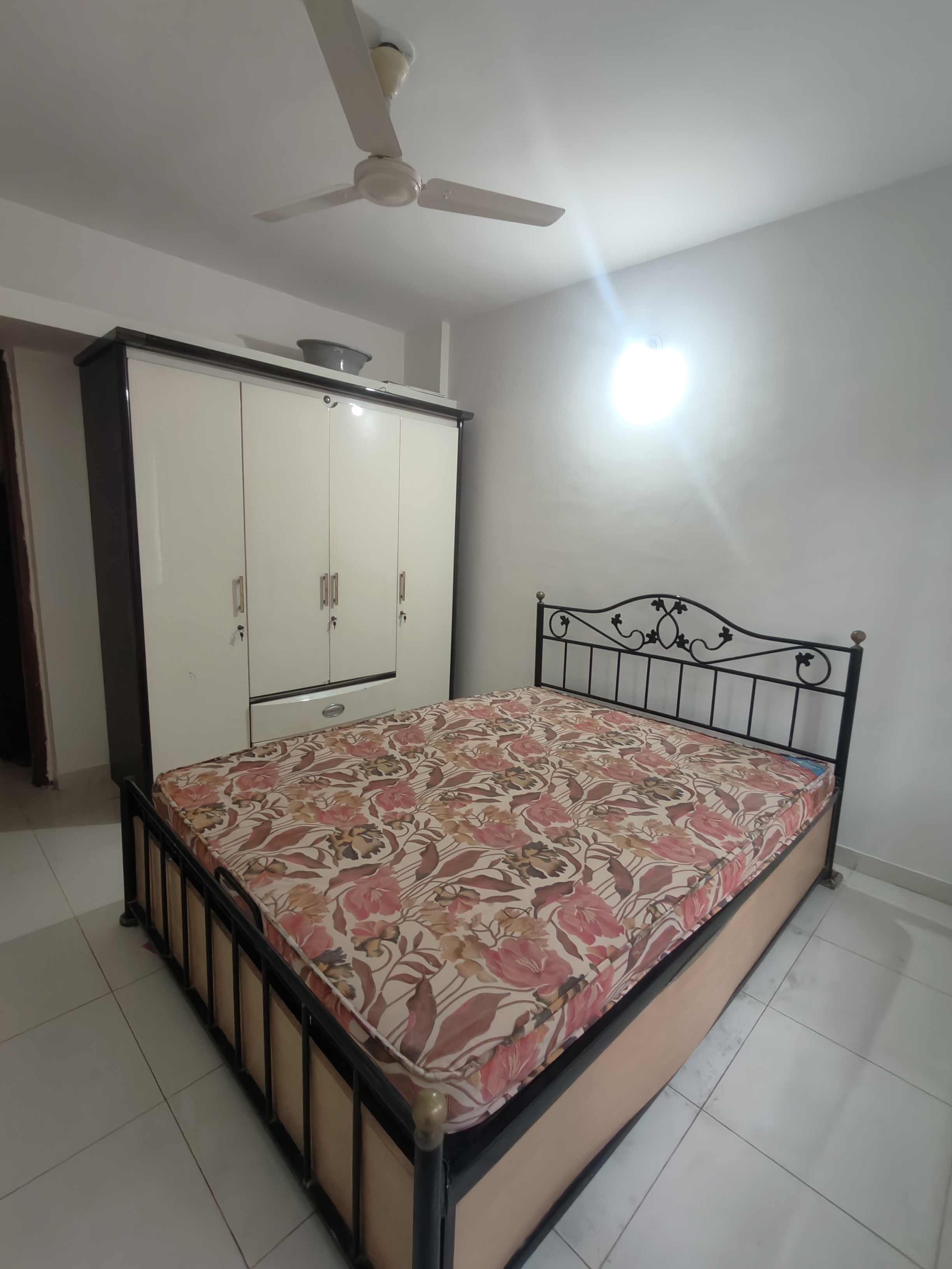 2 BHK + Extra Room Apartment For Sale in Kunal Icon