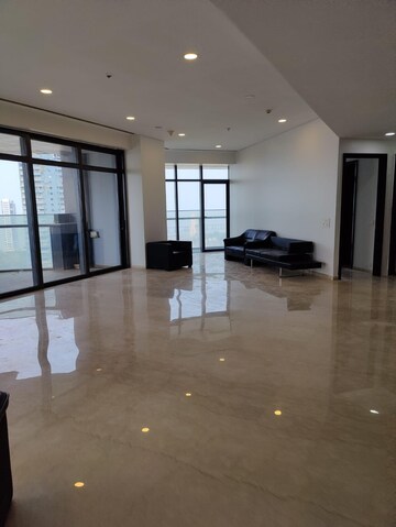 Room in 3 BHK Apartment at Omkar 1973, Worli – for Rent