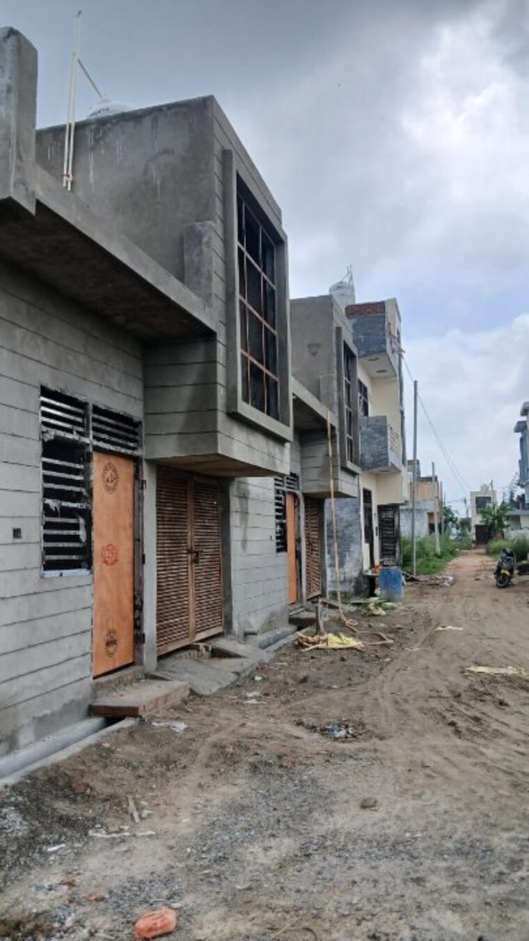 Exterior View, dairy maccha  1000 Sq.Ft. Plot In Dairy Maccha Greater Noida 9221440