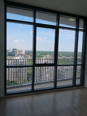 Room in 3 BHK Apartment at Ireo Skyon, Sector 60 – for Rent