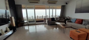 Living Room in 3.5 BHK Apartment at Capri Heights Apartment, Pali Hill – for Rent