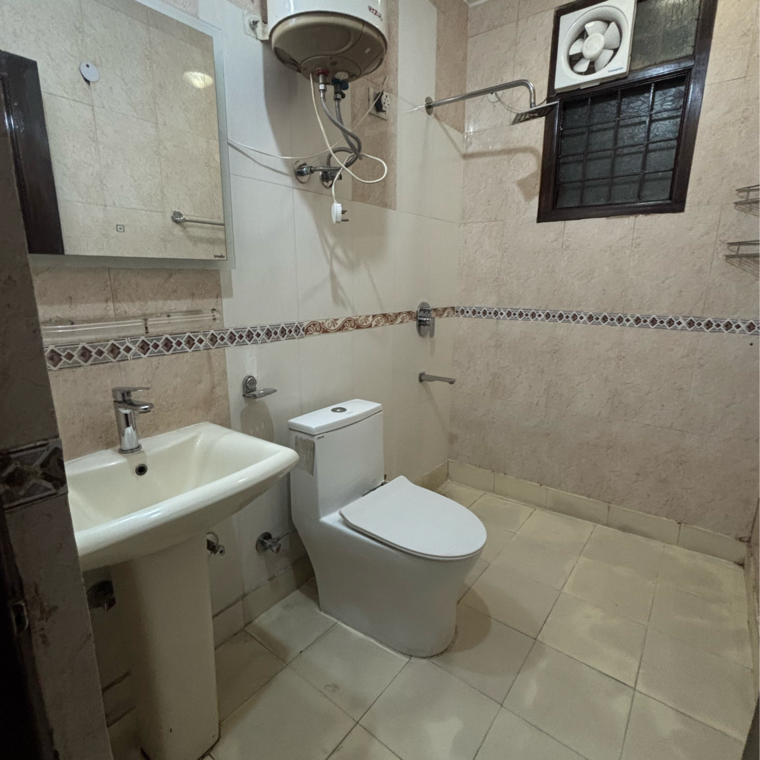 Bathroom, malviya nagar 3 Bedroom 1125 Sq.Ft. Builder Floor In Malviya Nagar Delhi 9221594