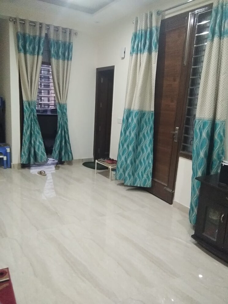 Nearby, pir machalla 3 Bedroom 1350 Sq.Ft. Apartment In Pir Machalla Zirakpur 9221572