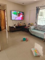 2 BHK 1000 Sq.Ft. Apartment in Greenland Society