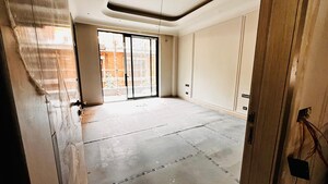 Room in 5 BHK Builder Floor at Neeti Bagh – for Sale