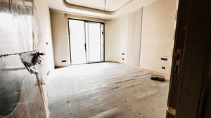 Room in 5 BHK Builder Floor at Neeti Bagh – for Sale