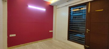 Room in 3 BHK Builder Floor at Sushant Lok I – for Rent