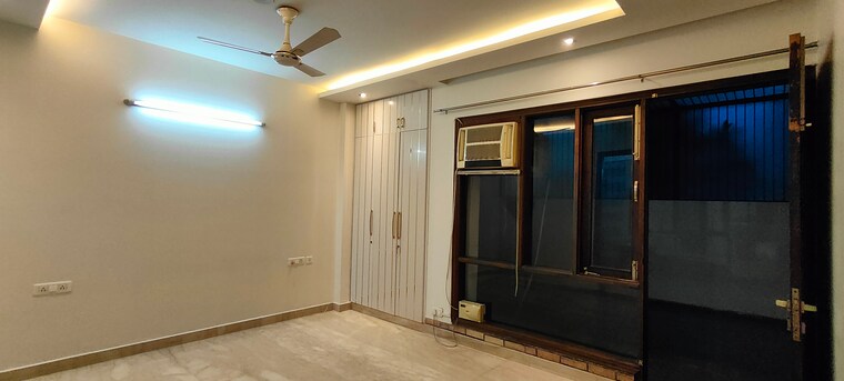 Room, sushant lok i 3 Bedroom 1900 Sq.Ft. Builder Floor In Sushant Lok I Gurgaon 9221635