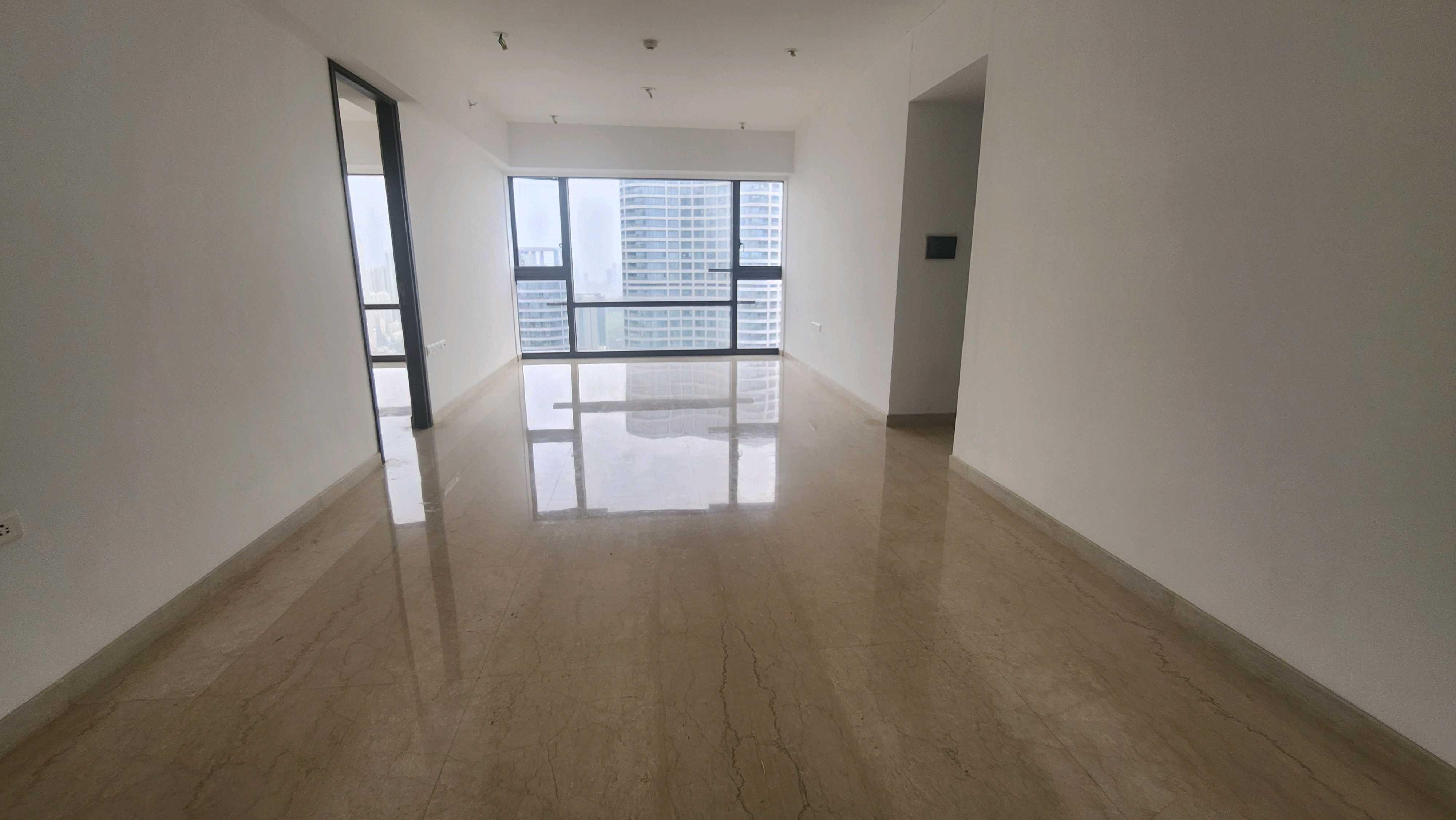 3 BHK + Servant Room Apartment For Rent in Lodha The Park