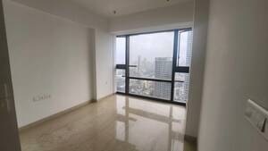 Room in 3 BHK Apartment at Lodha The Park, Worli – for Rent