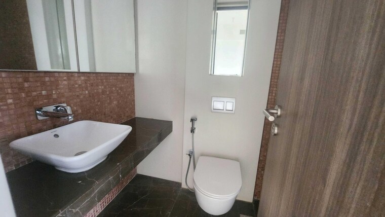 Bathroom, lodha-the-park 3 Bedroom 1098 Sq.Ft. Apartment In Worli Mumbai 9221626