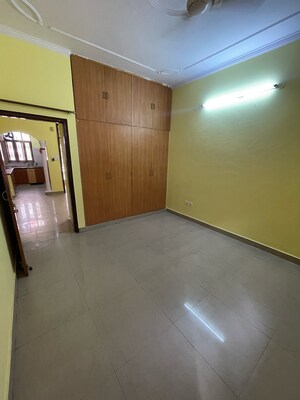 Room in 2 BHK Builder Floor at Sector 21d – for Rent