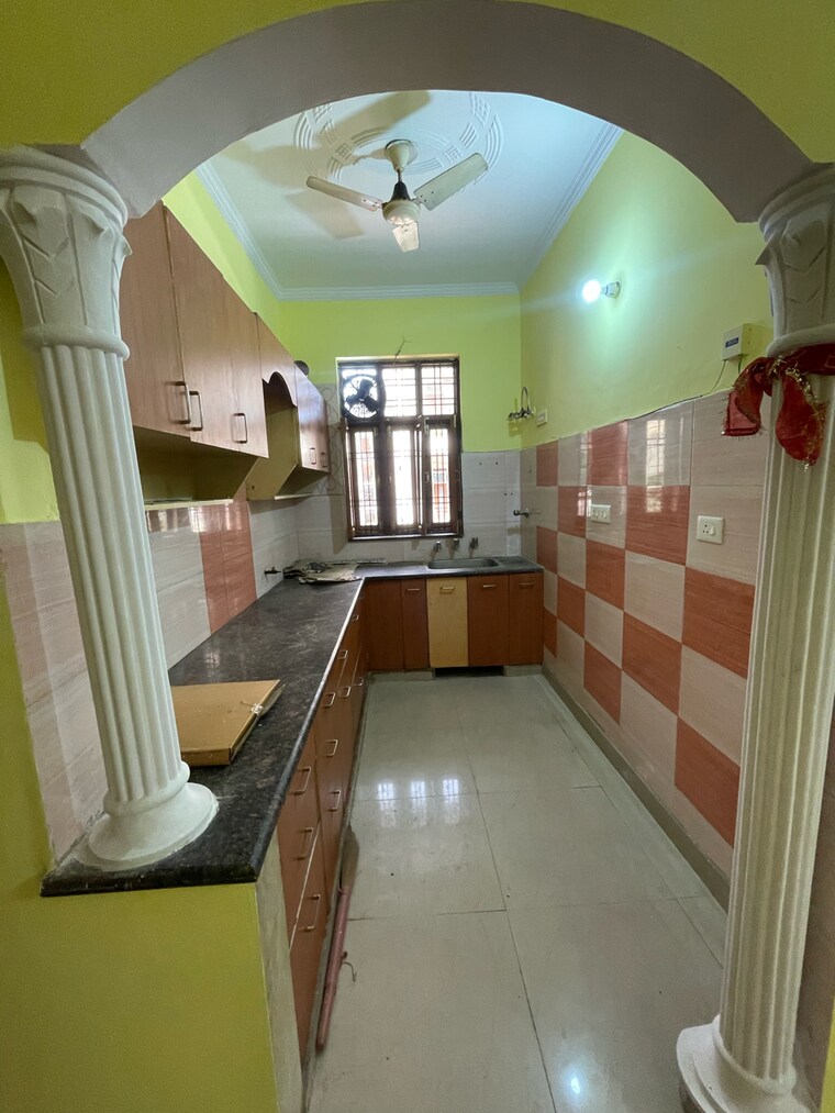 Kitchen, sector 21d 2 Bedroom 160 Sq.Yd. Builder Floor In Sector 21d Faridabad 9221664