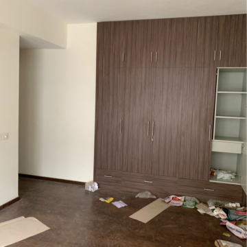 Room in 3 BHK Apartment at Ramprastha City The Edge Towers, Sector 37d – for Rent
