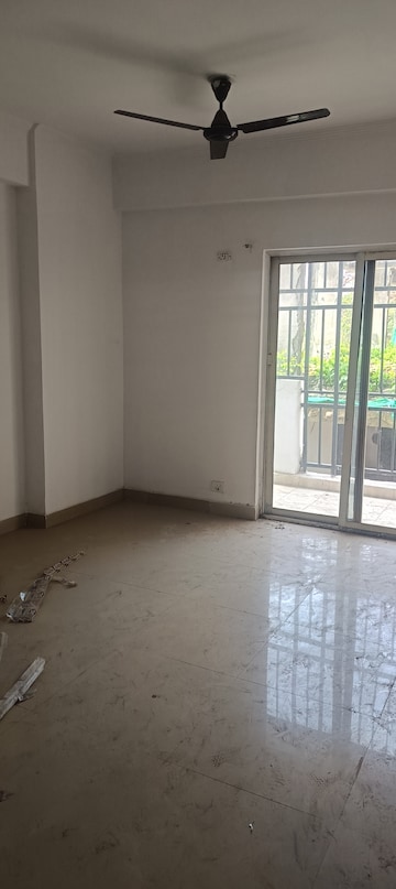 Room in 2 BHK Apartment at Gardenia Golf City, Sector 75 – for Rent