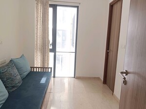 Room in 3 BHK Apartment at Lodha The Park, Worli – for Rent