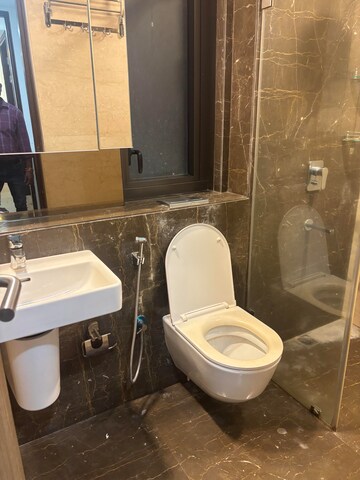 Team Area in 3 BHK Apartment at Lodha The Park, Worli – for Rent