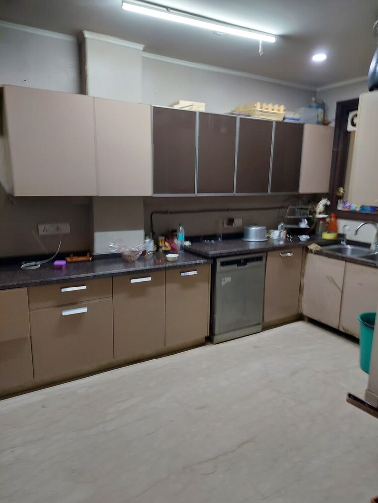 Kitchen, greater kailash ii 3 Bedroom 250 Sq.Yd. Builder Floor In Greater Kailash ii Delhi 9221738