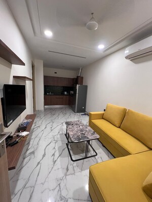 Team Area in 1.5 BHK Builder Floor at Sector 42 – for Rent