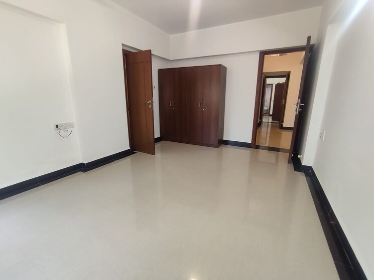 Room, leocadia-apartment 3 Bedroom 1200 Sq.Ft. Apartment In Santacruz West Mumbai 9221724