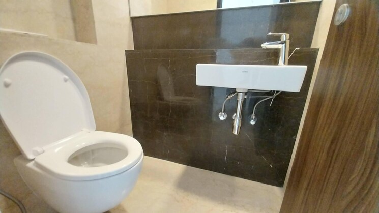 Attached Bathroom, worli 3 Bedroom 1239 Sq.Ft. Apartment In Worli Mumbai 9221739