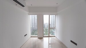 Room in 3 BHK Apartment at Worli – for Rent