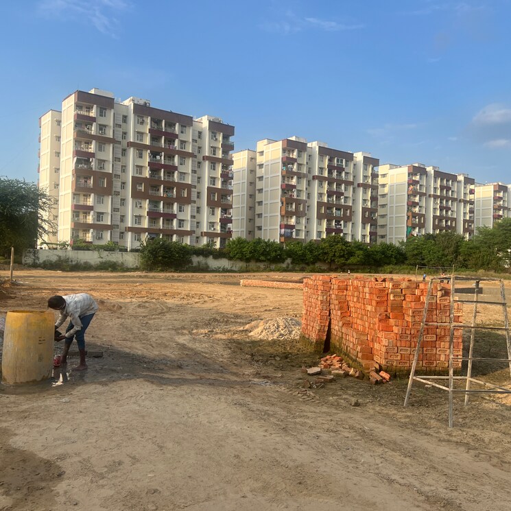 Exterior View, maruti kunj  100 Sq.Yd. Plot In Maruti Kunj Gurgaon 9221764