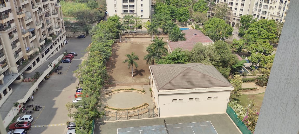 3 BHK + Servant Room Apartment For Sale in Kolte Patil Centria