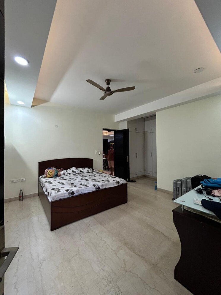 Bedroom, palam-vihar-residents-association 3 Bedroom 1860 Sq.Ft. Apartment In Palam Vihar Gurgaon 9221766