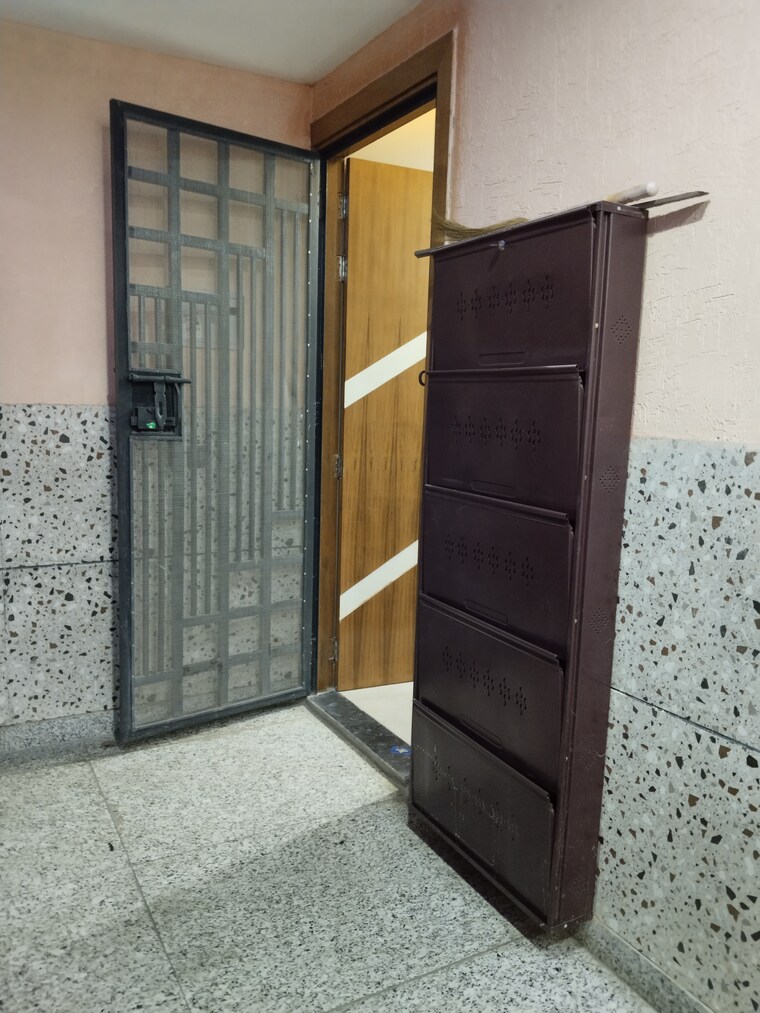 Other, panchsheel vihar 3 Bedroom 1100 Sq.Ft. Apartment In Panchsheel Vihar Delhi 9221775