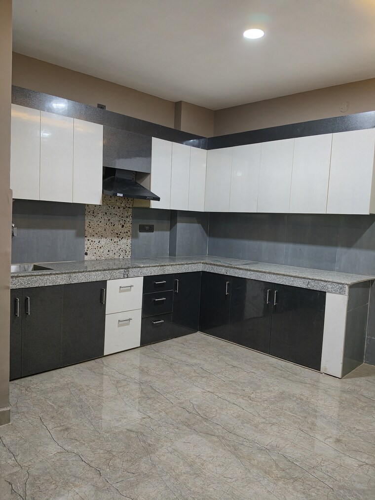 Kitchen, panchsheel vihar 3 Bedroom 1100 Sq.Ft. Apartment In Panchsheel Vihar Delhi 9221775