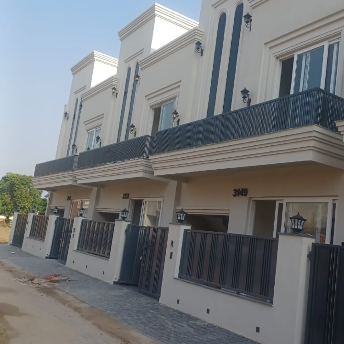 4 BHK + Pooja Room,Servant Room Villa For Sale in 4bhk Villa For Sale Secto