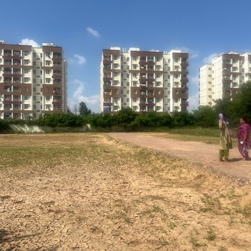  Plot – Exterior View View at Bhondsi - for Sale