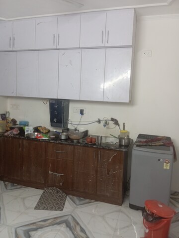 Furnished Amenities in 2.5 BHK Builder Floor at Sector 19 – for Rent