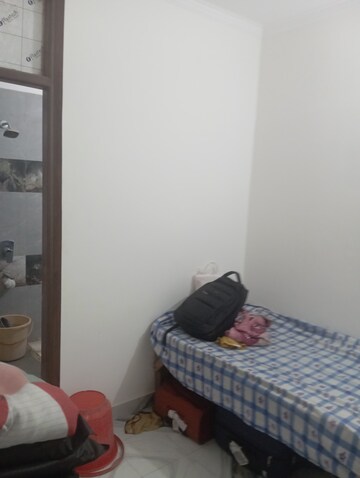 Furnished Amenities in 2.5 BHK Builder Floor at Sector 19 – for Rent