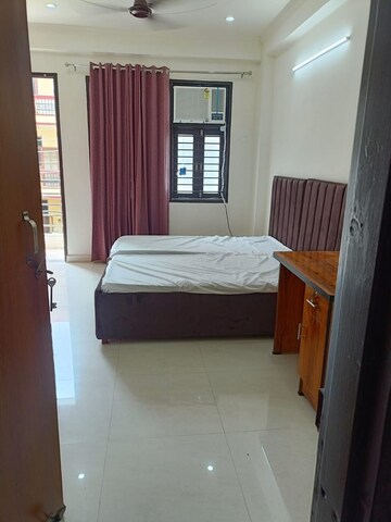 Bedroom in 1 RK Apartment at Ambience Creacions, Sector 22 – for Rent