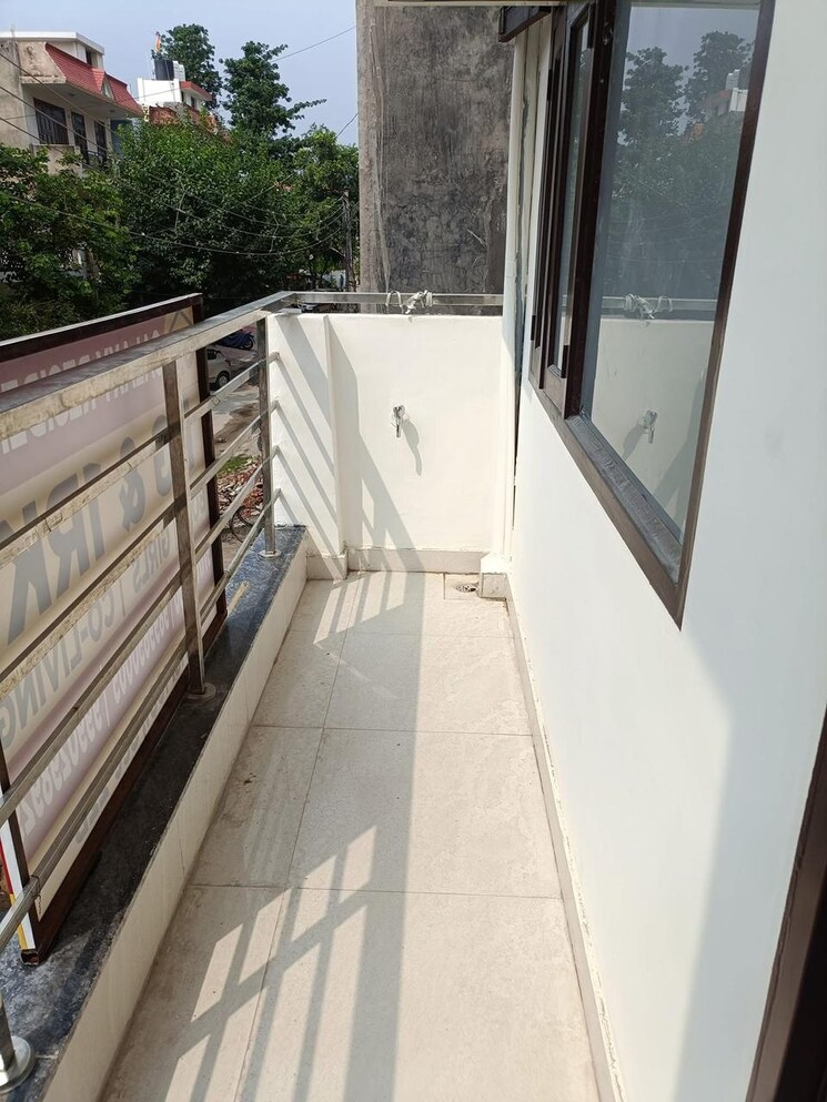Balcony, ambience-creacions 1 RK 350 Sq.Ft. Apartment In Sector 22 Gurgaon 9221811