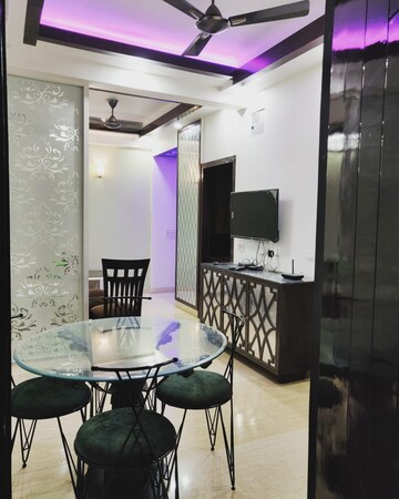 Team Area in 2.5 BHK Apartment at Mahagun Moderne, Sector 78 – for Sale