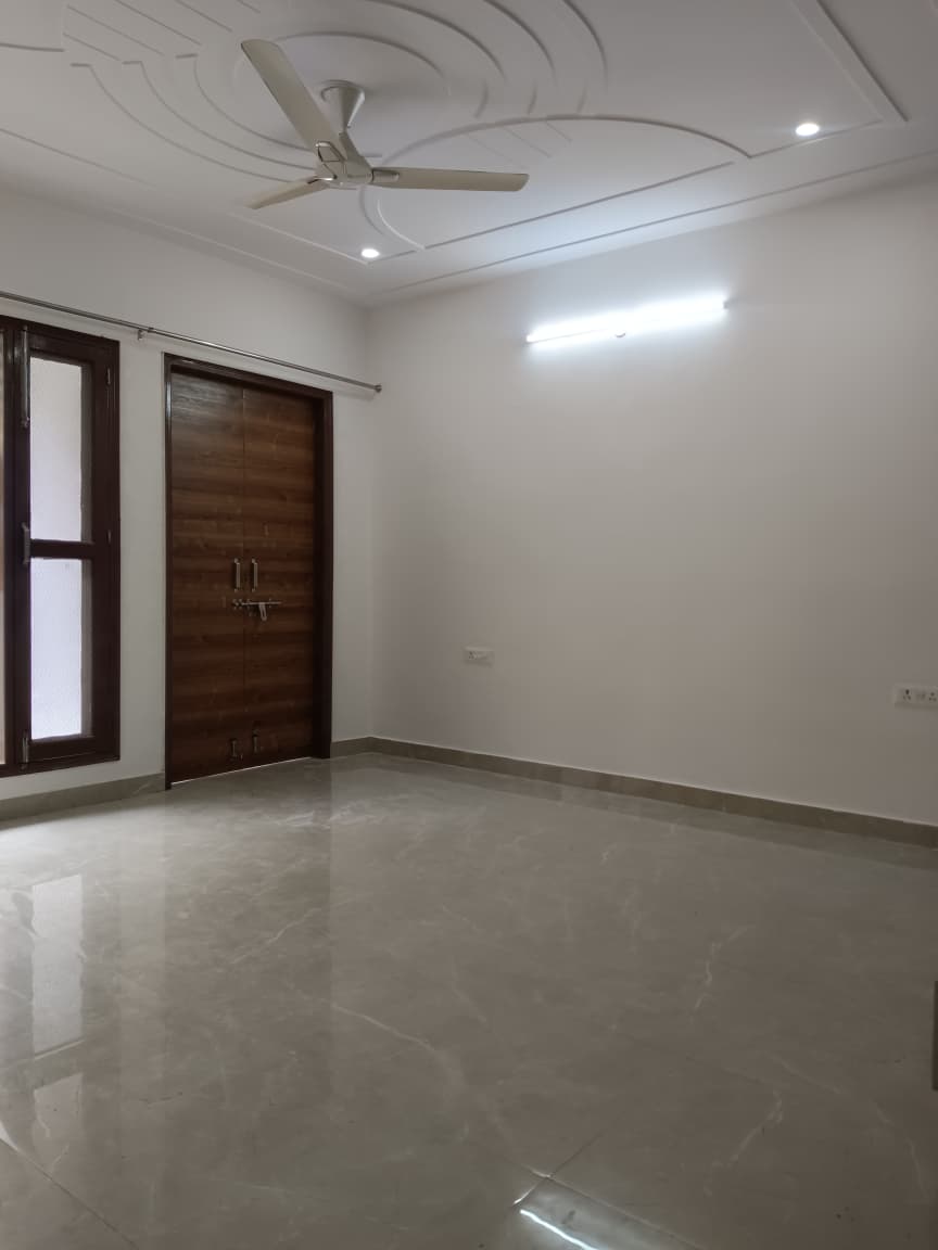 3 BHK + Servant Room,Extra Room 1450 Sq.Ft. Apartment in Vijay Ratan Vihar