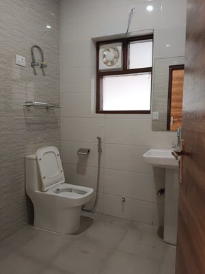 Bathroom in 3 BHK Apartment at Vijay Ratan Vihar, Sector 15 – for Rent