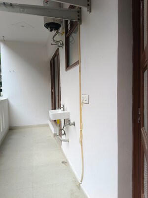 Furnished Amenities in 3 BHK Apartment at Vijay Ratan Vihar, Sector 15 – for Rent