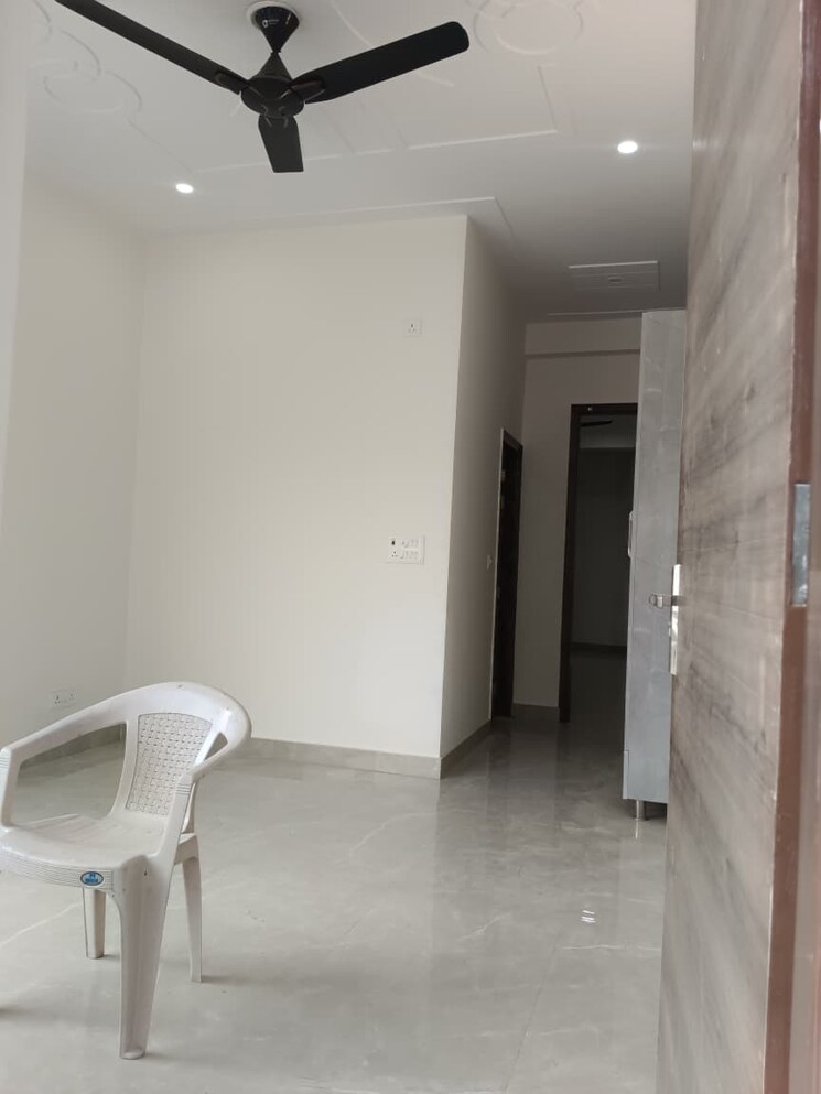 Bathroom, vijay-ratan-vihar 3 Bedroom 1450 Sq.Ft. Apartment In Sector 15 Gurgaon 9221834