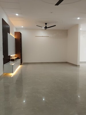 Room in 3 BHK Apartment at Vijay Ratan Vihar, Sector 15 – for Rent