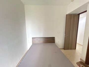 Room in 3 BHK Apartment at Lodha The Park, Worli – for Rent