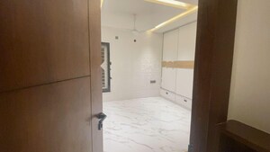 Room in 3 BHK Apartment at Sarah Enclave, Borabanda – for Rent