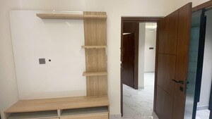 Room in 3 BHK Apartment at Sarah Enclave, Borabanda – for Rent