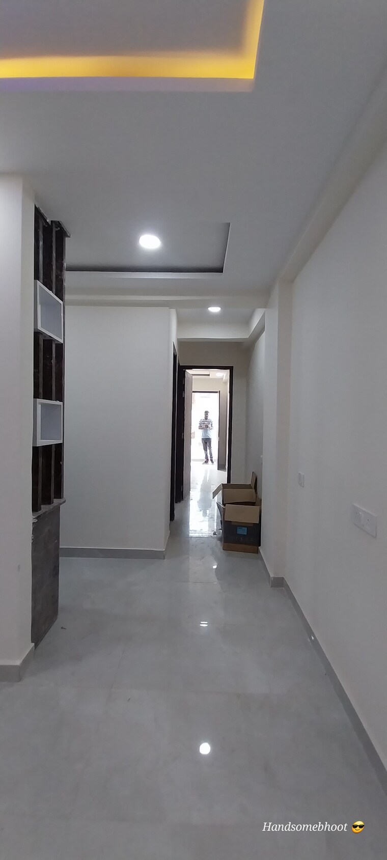 Room, sector 73 2 Bedroom 1000 Sq.Ft. Builder Floor In Sector 73 Noida 9221949