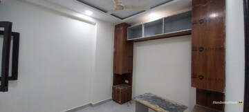 Bedroom in 2 BHK Builder Floor at Sector 73 – for Sale